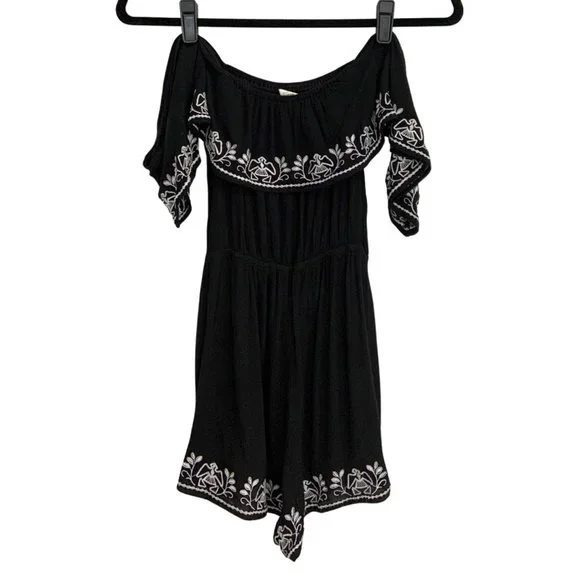 Cold Shoulder Strapless Romper - Picture 2 of 6